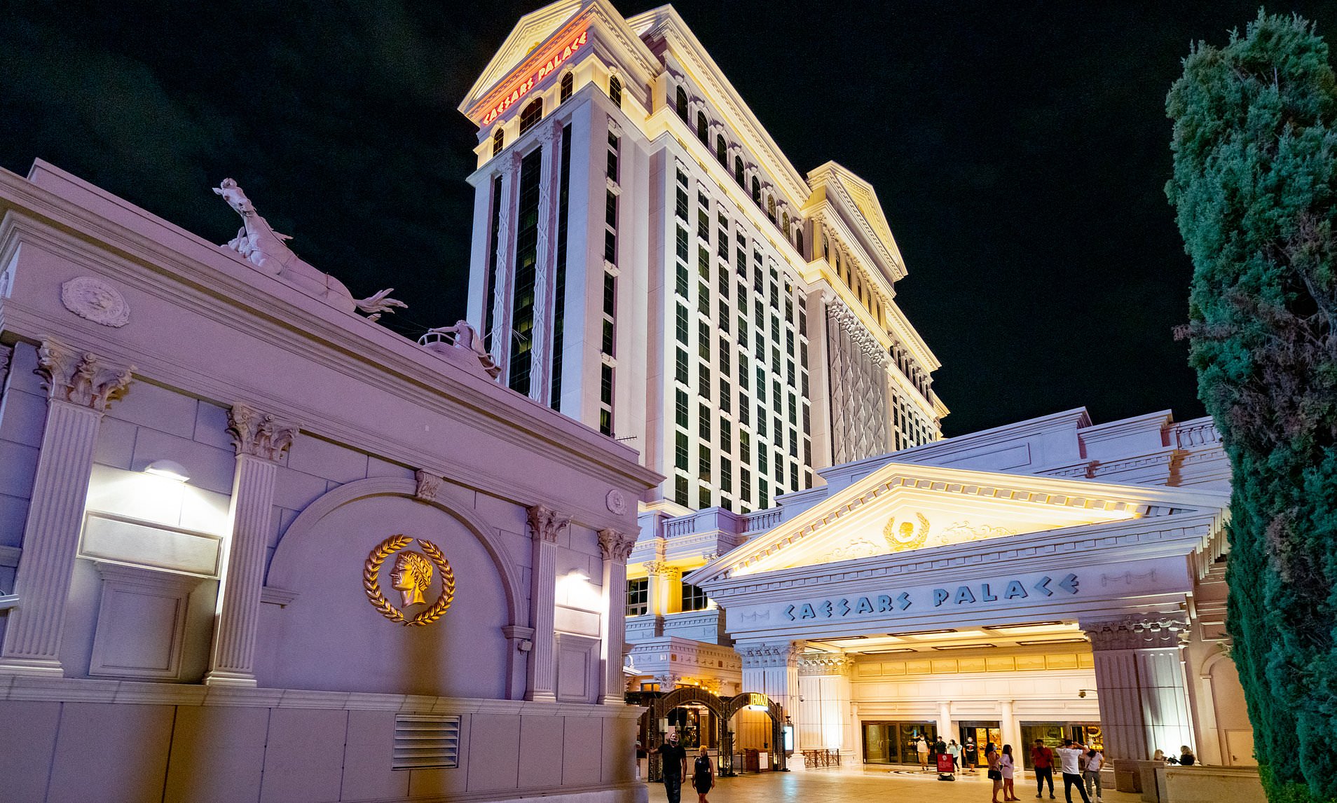 Caesars Reports Earnings Drop Despite Confirming Wynn IGaming Purchase 