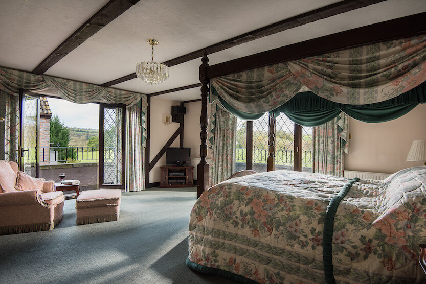  Bedroom In The Mansion