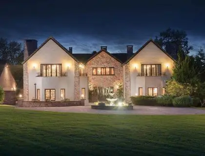 Night View On Millionaire Mansion 